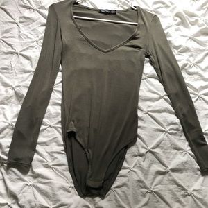 Green long sleeve bodysuit